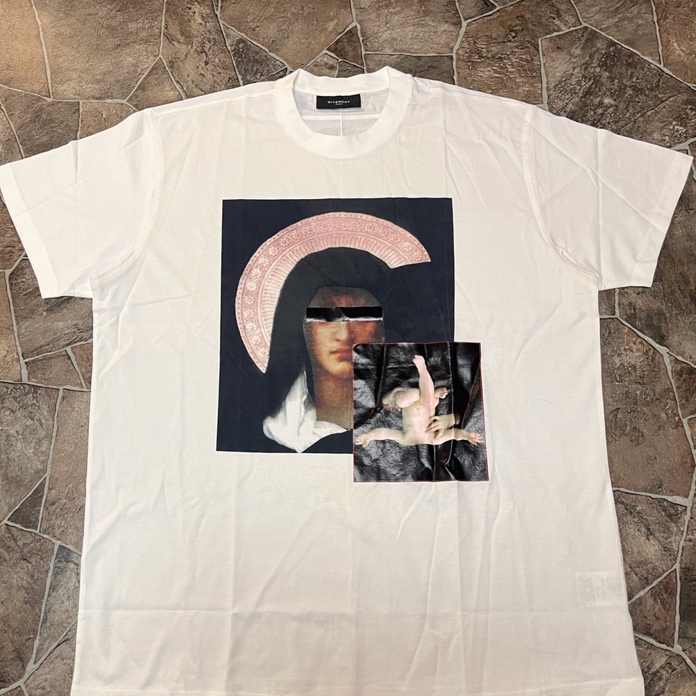 Authentic Givenchy Madonna & Child Graphic T-Shirt w/ COA size M